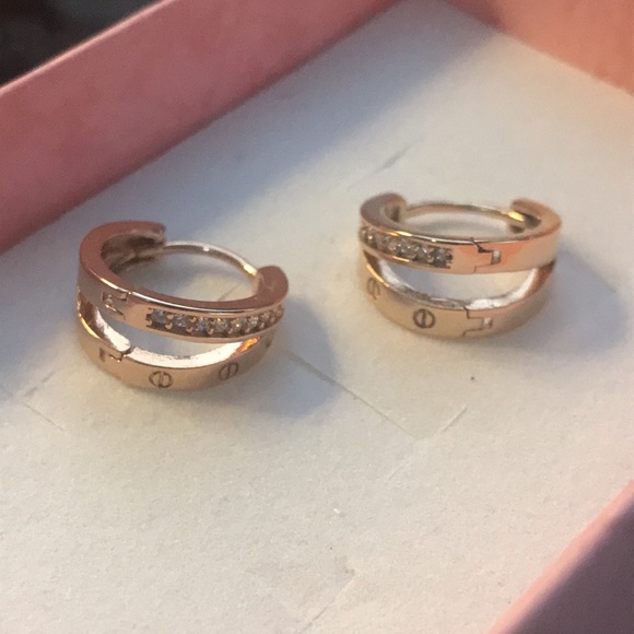 Jewelry - Korean Rose Gold Rhinestone Hoop Earrings